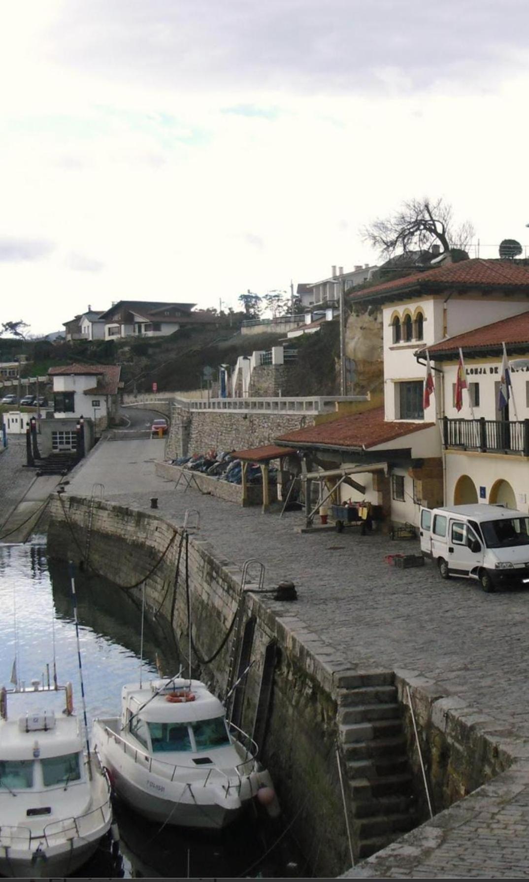 La Aldea 3 , Centro De Комилас Екстериор снимка